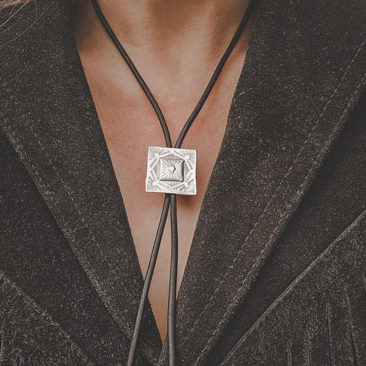 SQUARE CONCHO ~ BOLO